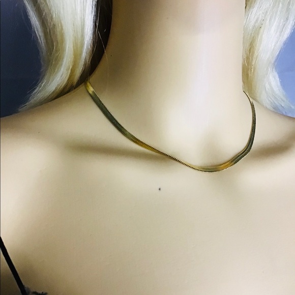 ❤️❤️Choker Flat  Collar Necklace for Women  Polished Gold Color Any occasion - Picture 3 of 4